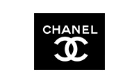 23400856-chanel-marque-vetements-avec-nom-symbole-logo-blanc-conception-mode-vecteur-illustration-avec-noir-contexte-gratuit-vectoriel
